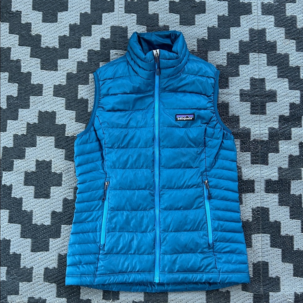 Patagonia Teal Blue Down Quilted Puffer Vest - Excellent Condition !!